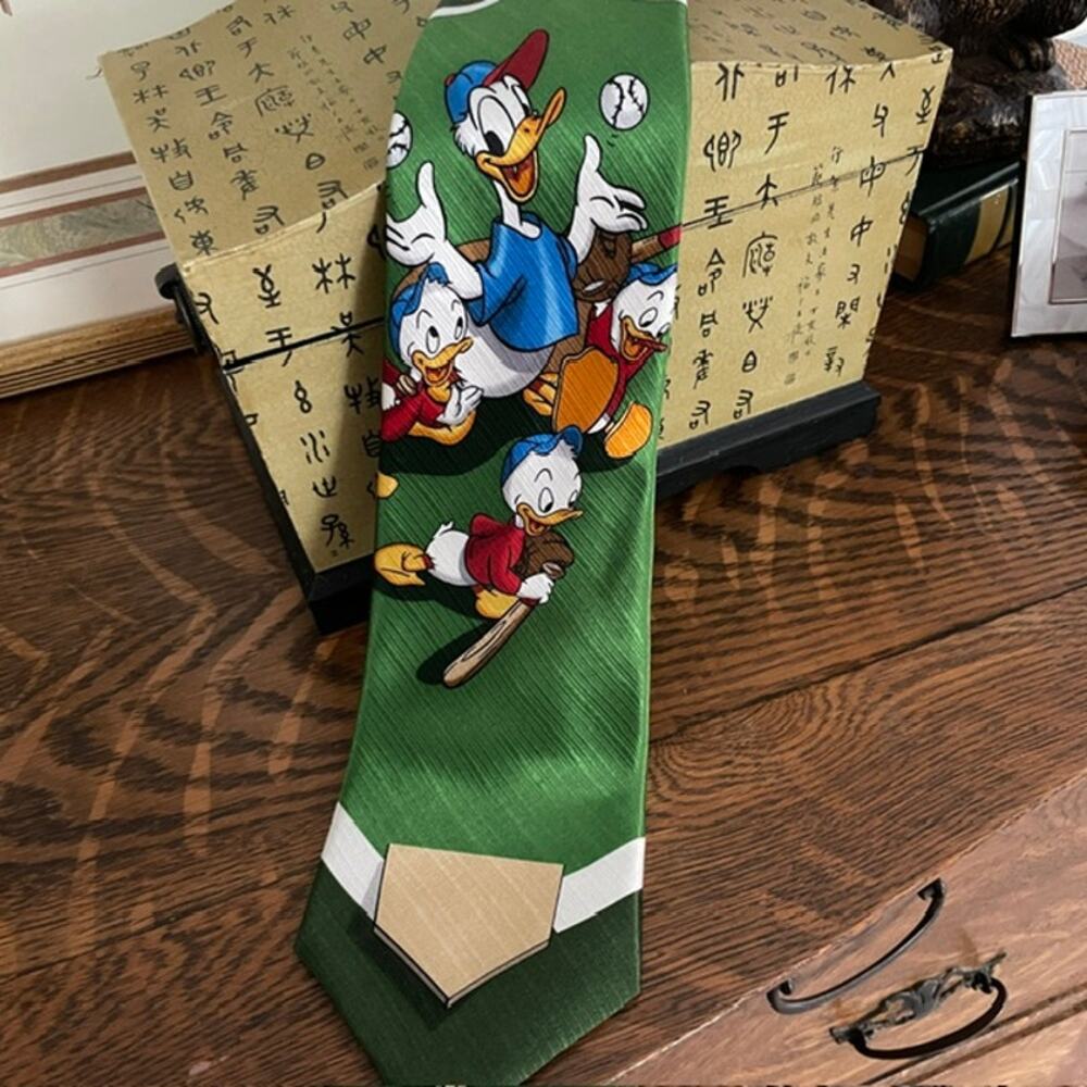 Vintage Mickey Unlimited Donald Duck Baseball Silk Tie Green Disney Fathers Day